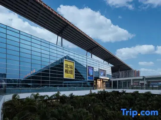 Atour Light Hotel, East Square, Shenzhen North Station Hub