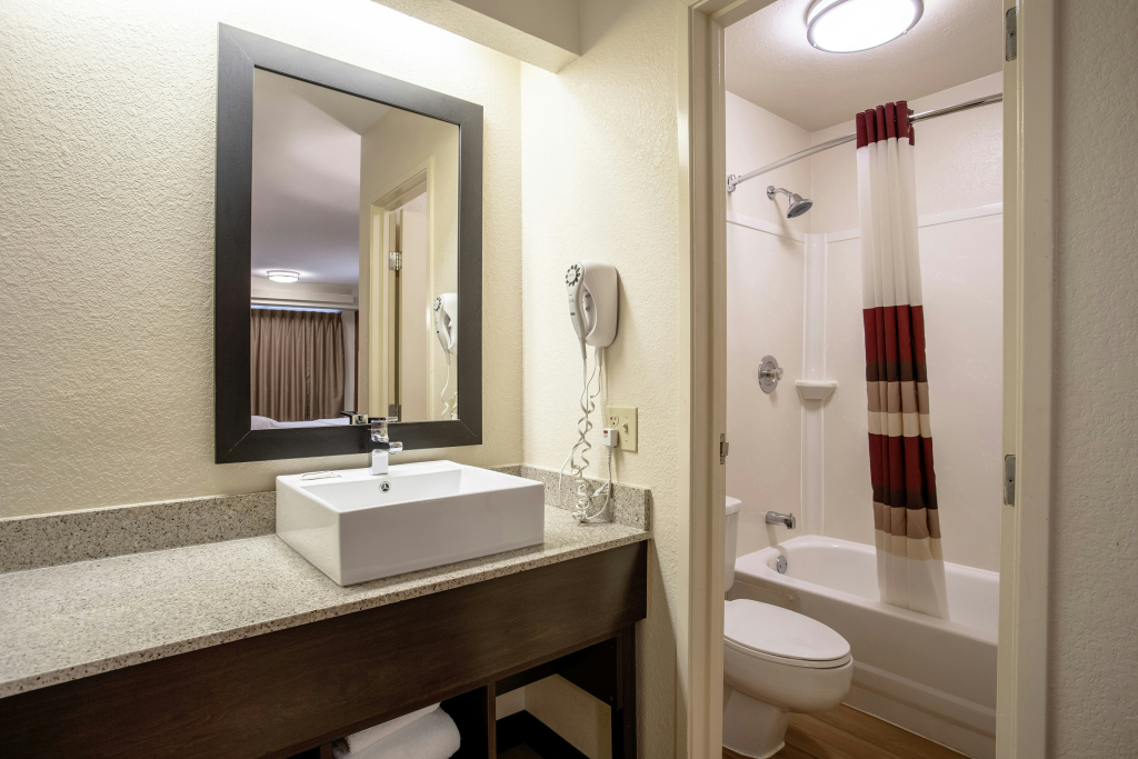Red Roof Inn PLUS+ St. Louis - Forest Park / Hampton Ave