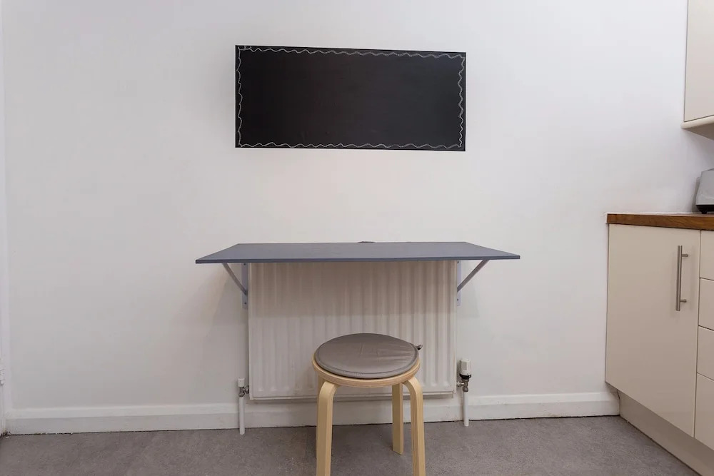 3 Bedroom Flat next to Victoria Park Sleeps 6