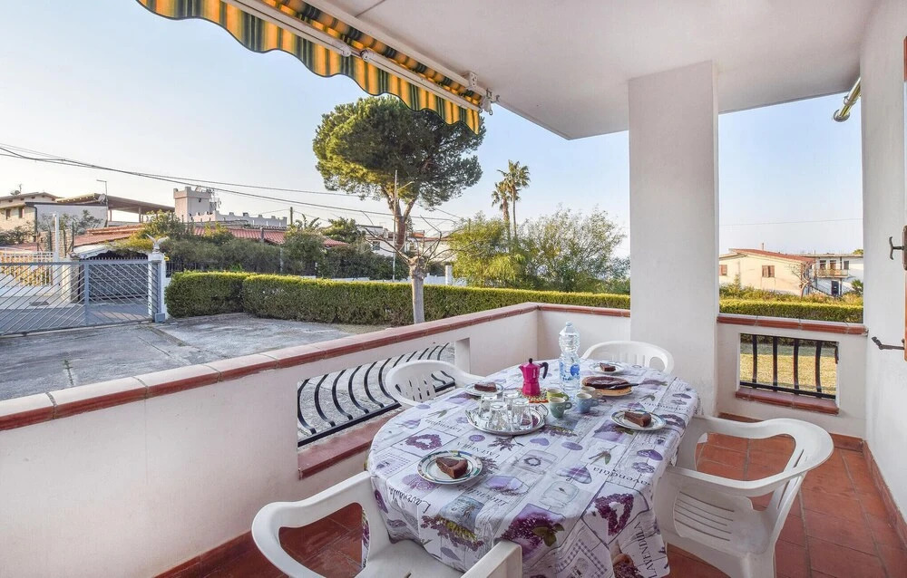 Stunning Home in Zambrone With Wifi and 2 Bedrooms
