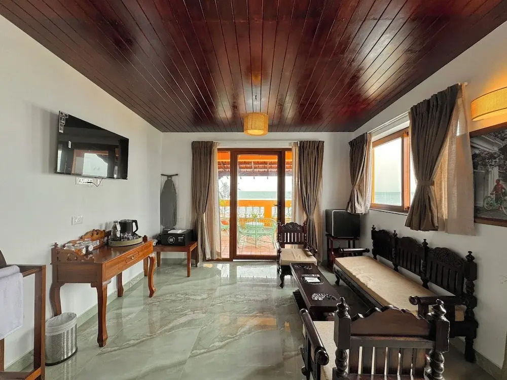 La Plage Seaview Suites