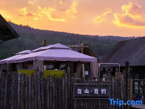 Zai Shan Jian Ye Homestay (Kanas Scenic Area)