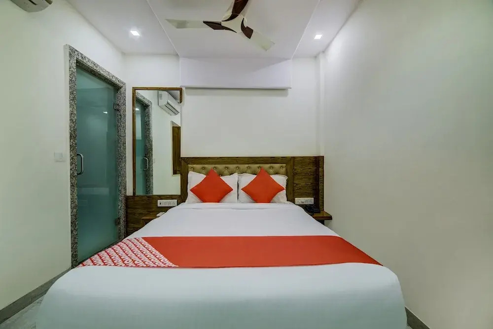 OYO 35359 Hotel Victoria Dx