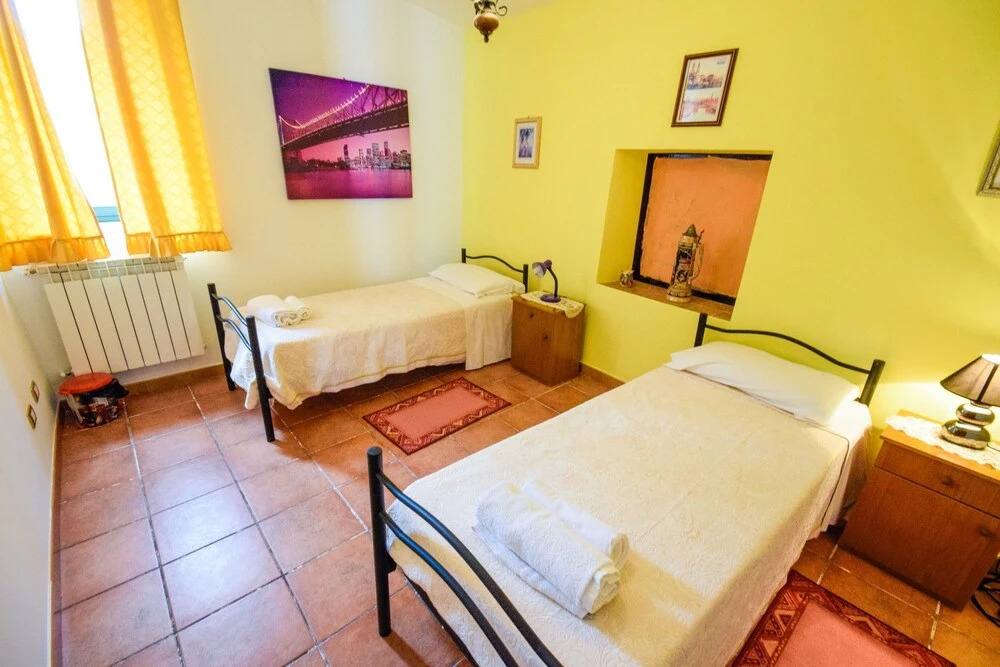 House With 2 Rooms in Enna, With Wonderful Lake View, Enclosed Garden