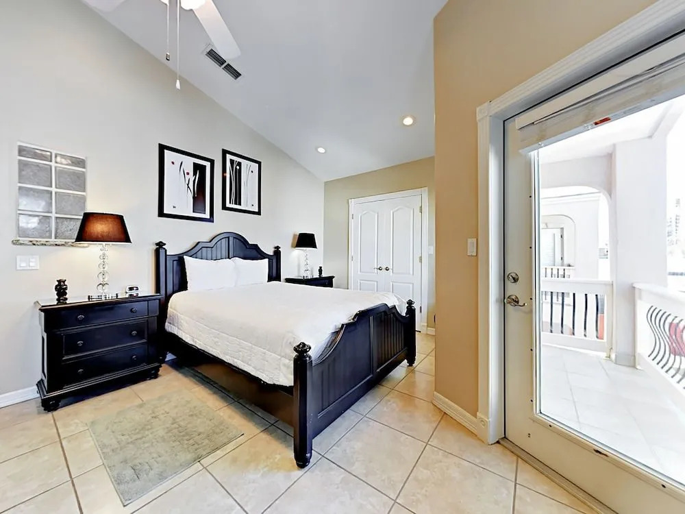 110 E Aries Dr Duplex Unit A