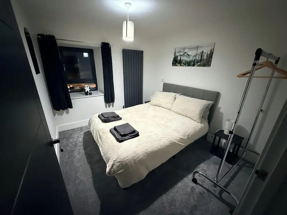 Luxury Home 5 Bedroom 3 Bathroom Games Room Parking