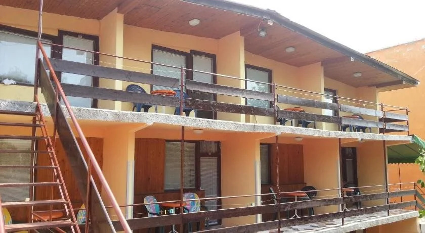Family Hotel Yulian