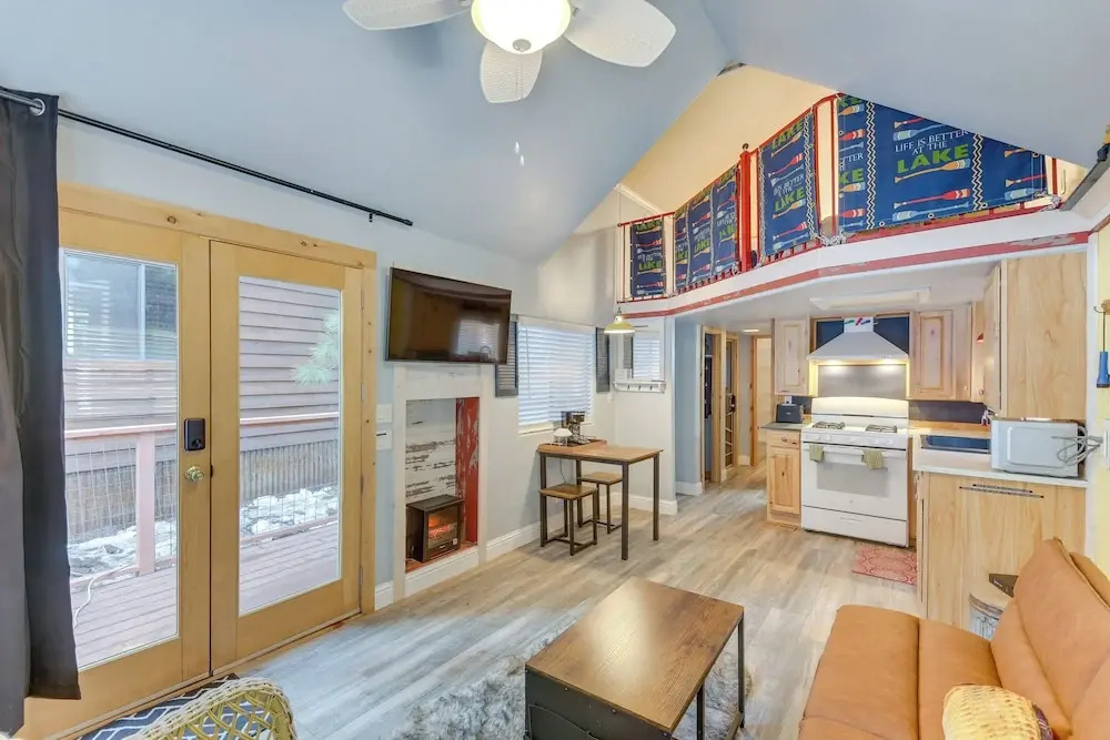 Cozy Lake Almanor Cabin, Outdoor Adventures Galore
