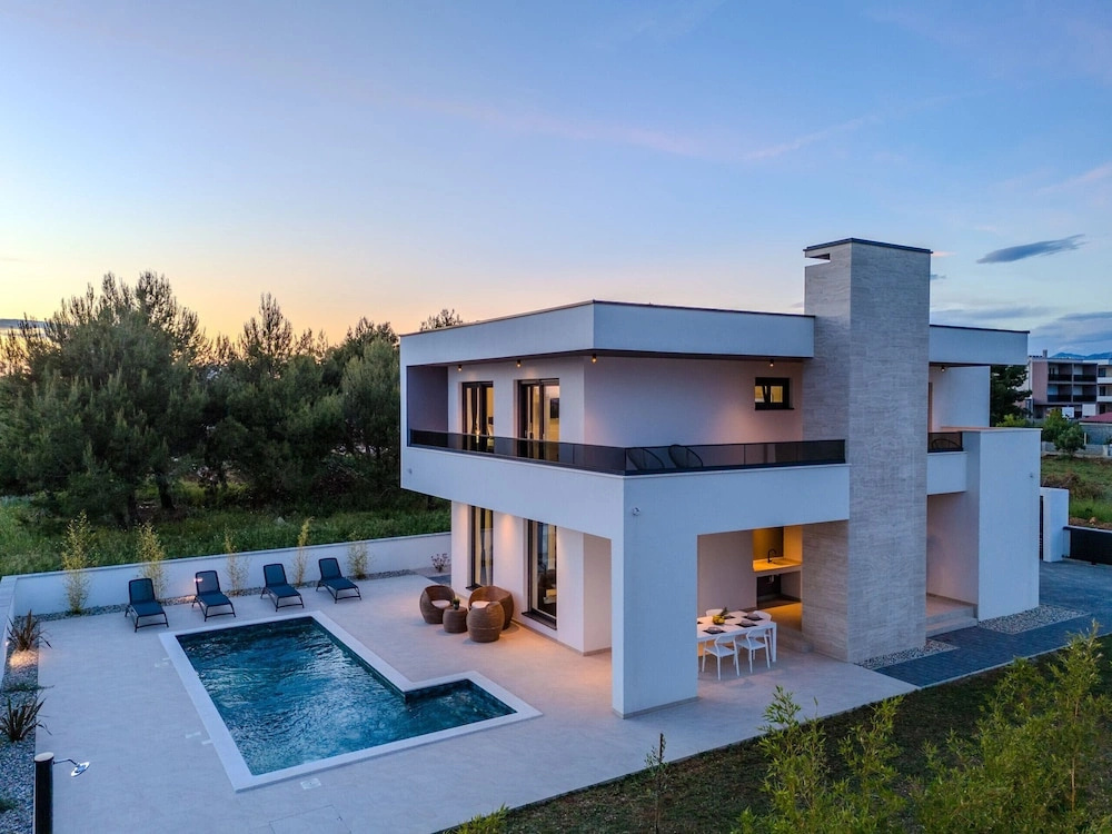 Villa Karlo ZadarVillas