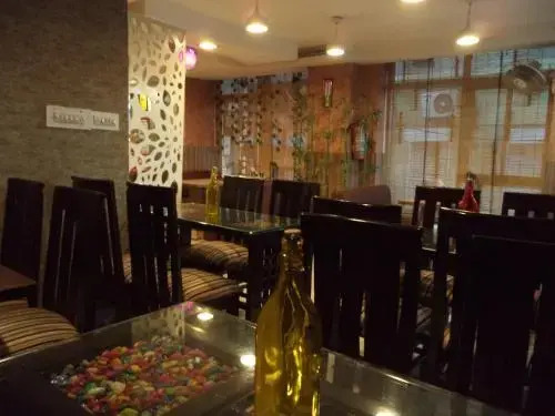 Hotel Abhiraj Palace