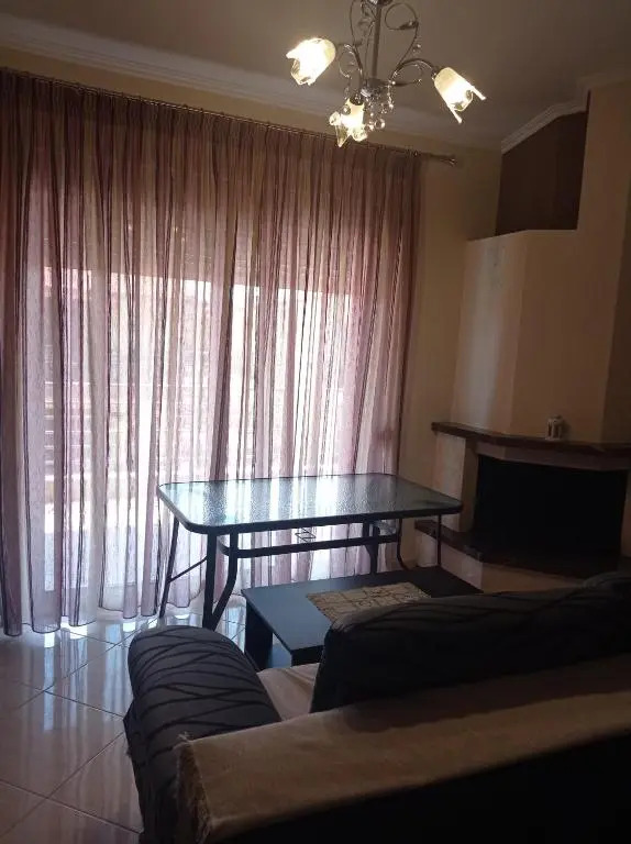 Deluxe Apartments 2