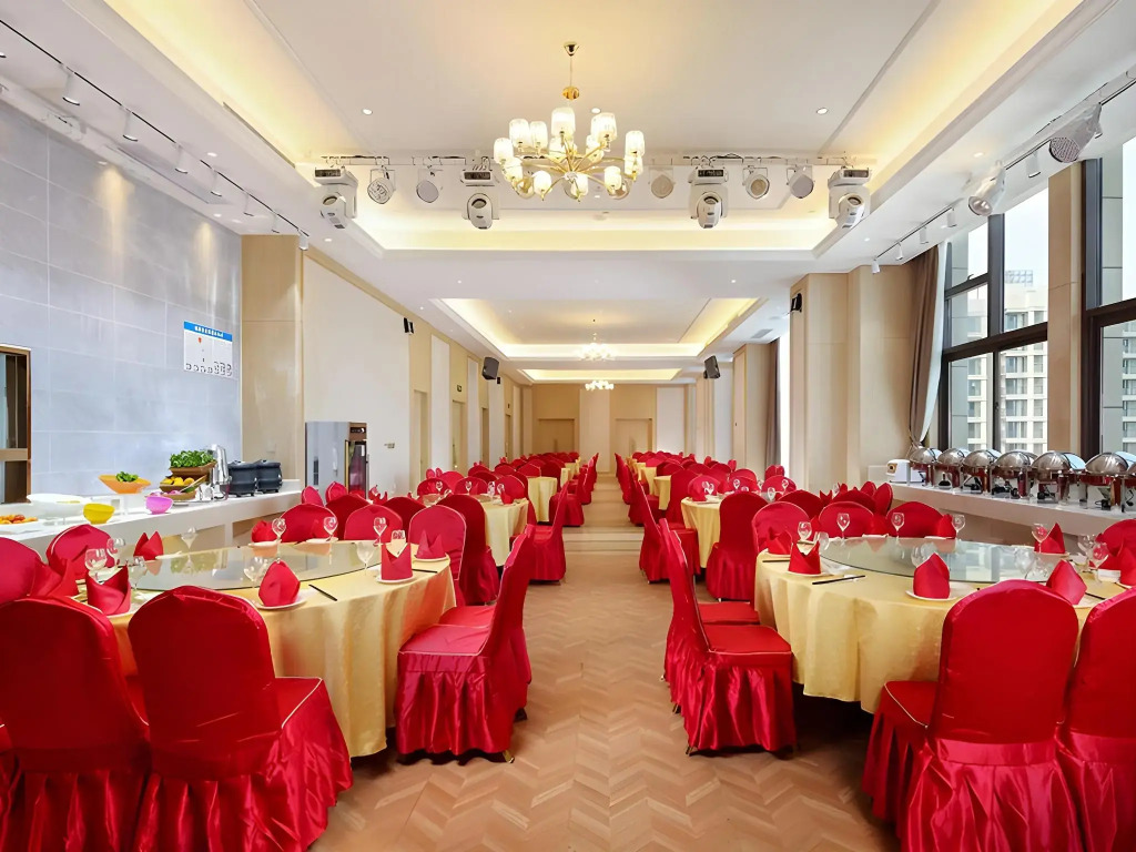Vienna International Hotel（Chongqing Airport Shop）