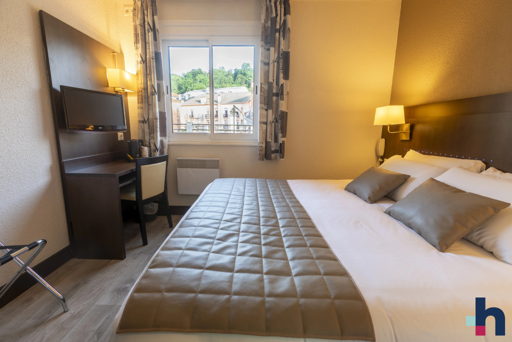 Hôtel Croix des Bretons - Lourdes Pyrénées