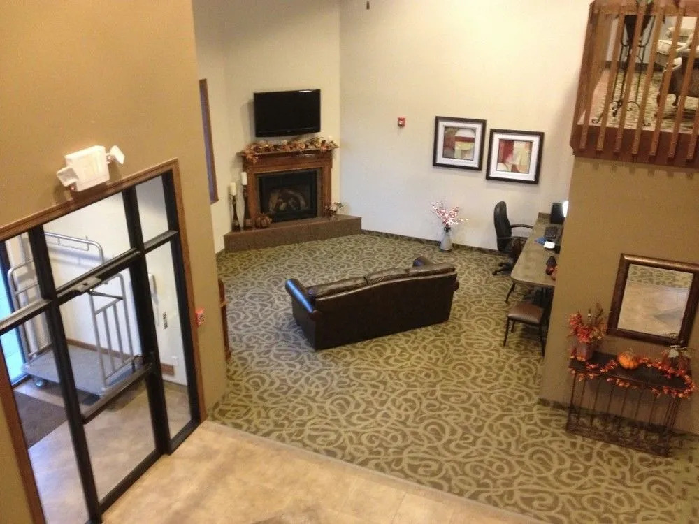 Shenandoah Inn & Suites