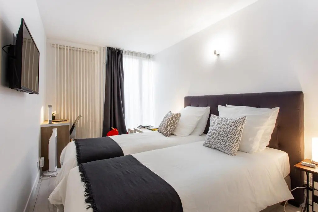 D&E - PARIS-DISNEY - HOLIDAYS APARTMENT - APPARTEMENT DE VACANCES - 5 CHAMBRES- 5 SDB - 5 BEDROOMS - 5 BATHROOMS - Netflix