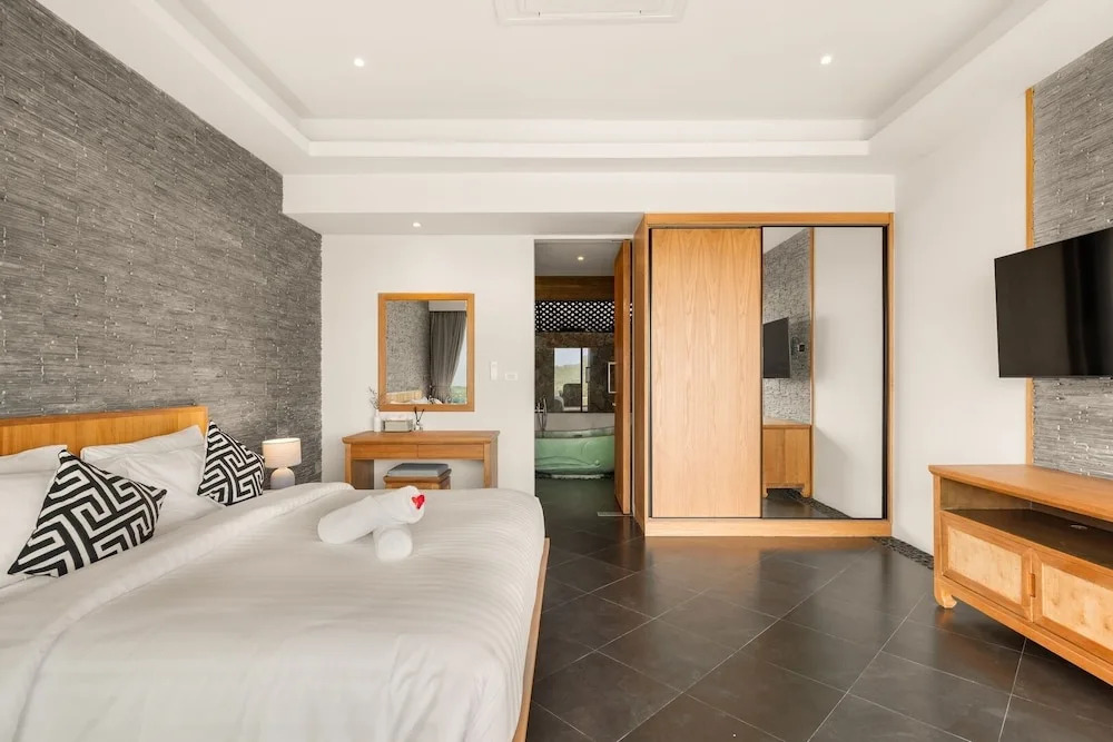 Villa Firefly