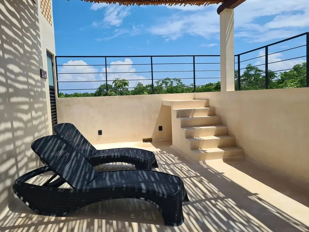 Jungle  Studio Balcony & Hammock S19