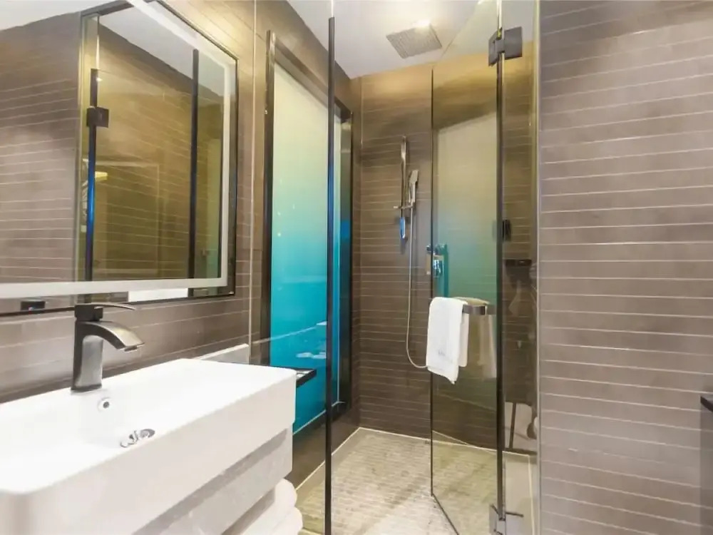 Pazhou XANA Deluxe International Hotel Pazhou Convention and Exhibition Center Changgang Metro Station Branch