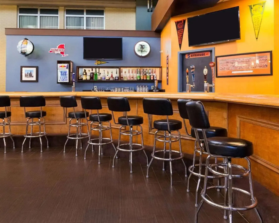 Comfort Inn & Suites Syracuse Airport
