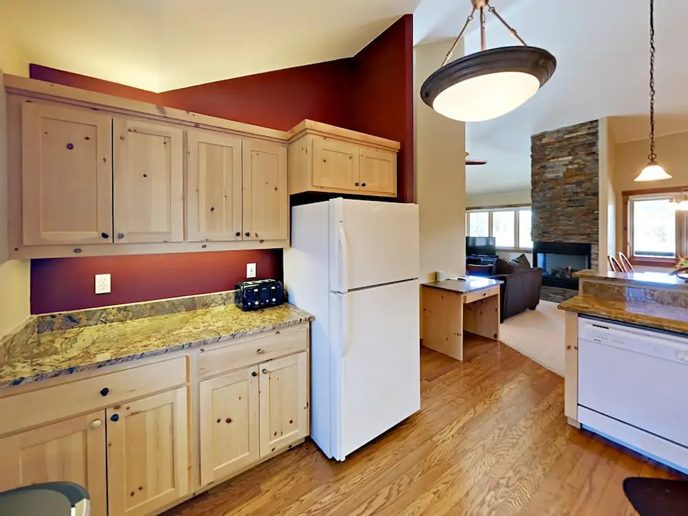 470 Kings Crossing Unit 5 -  3 Br Townhouse