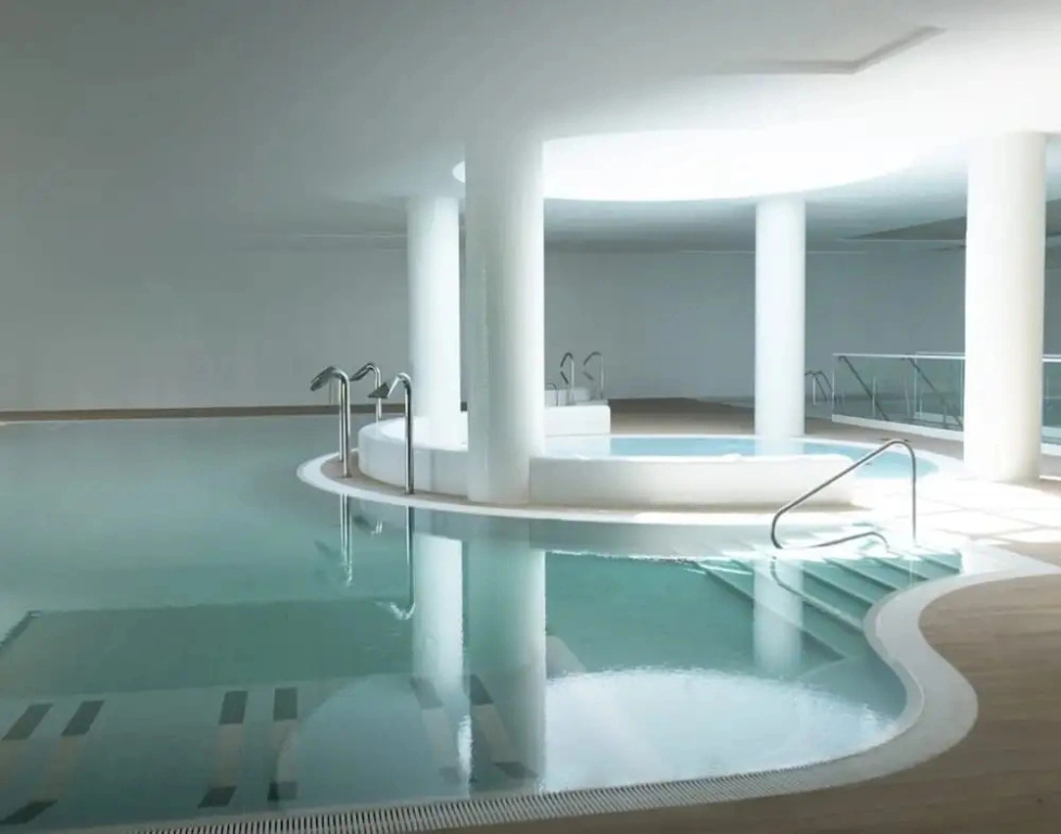 Large Apartment With sea View, Indoor Pool
