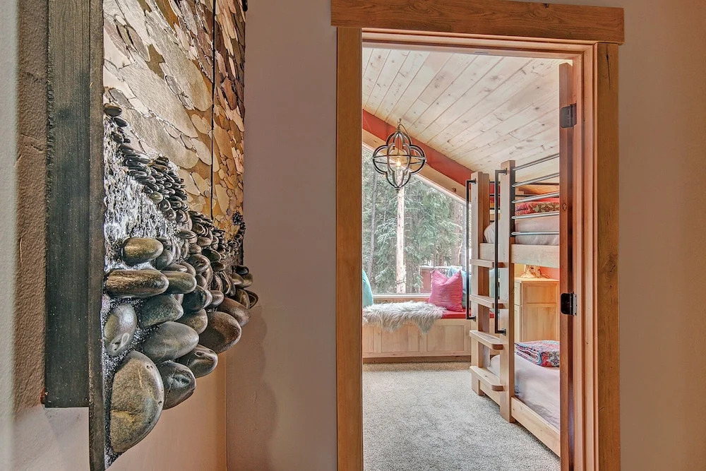 Riverhaus - 3 Br Home