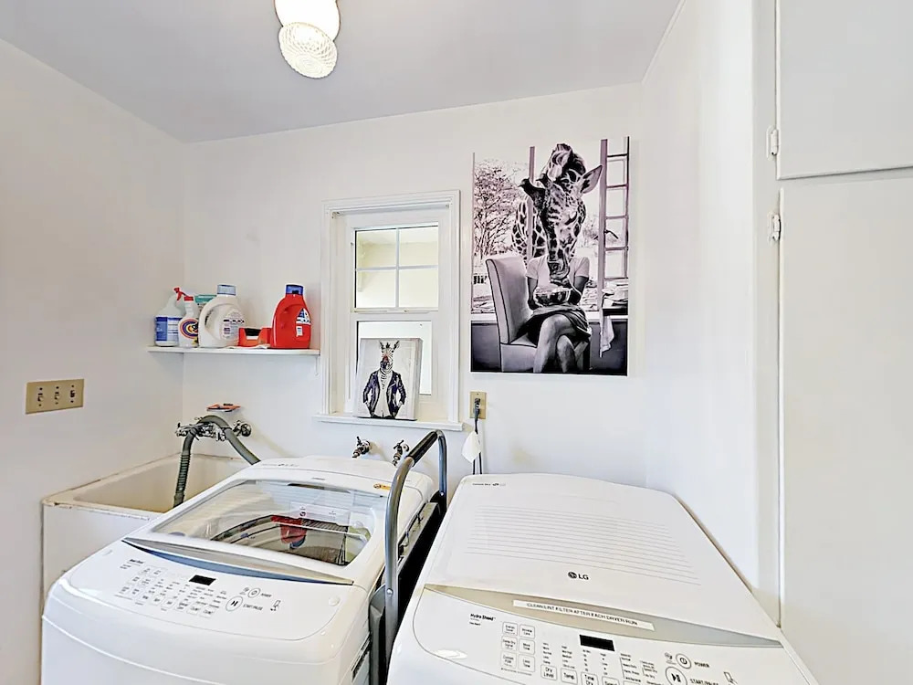 Flamingo House 2 Bedrooms 2 Bathrooms Home