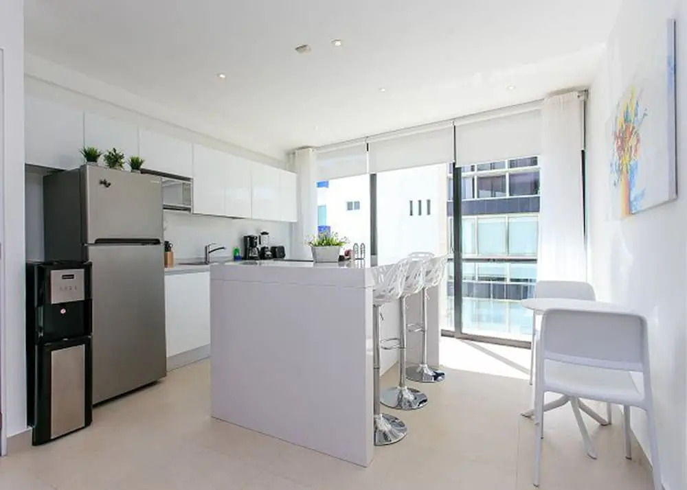 IT Luxury Condo by Tripintravel