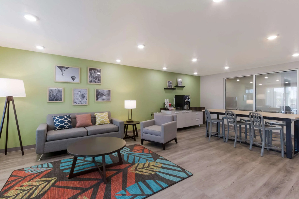 WoodSpring Suites Chandler Airport