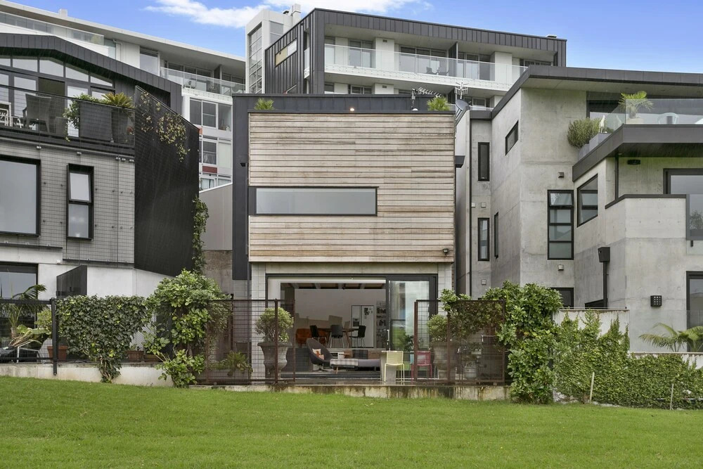 Architectural Parkside Paradise