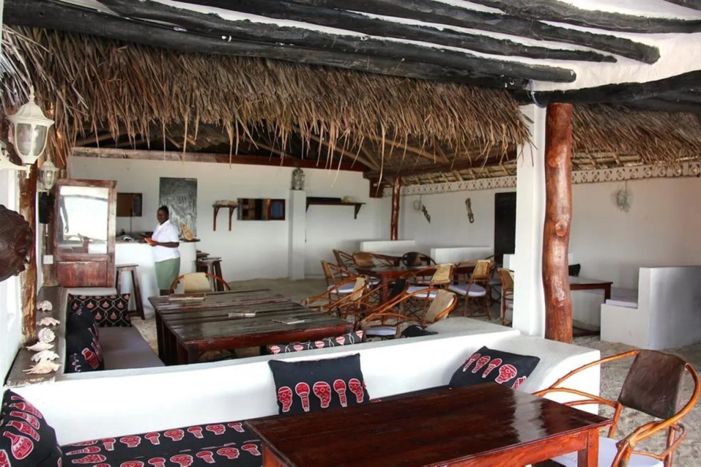 Makuti Beach Bungalows