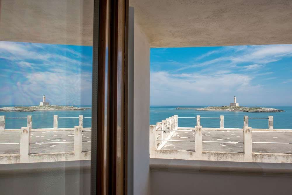 Al Faro Guest House