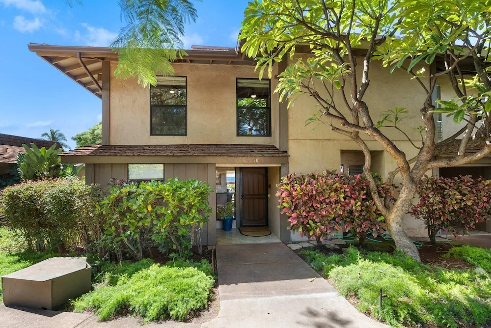 Ocean View Kaanapali Condo w 2 Lanais Loft AC Pool Walk to Beach