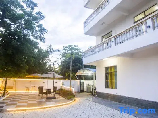 Weizhou Island Banxia Yunjian Homestay (Shell Beach)