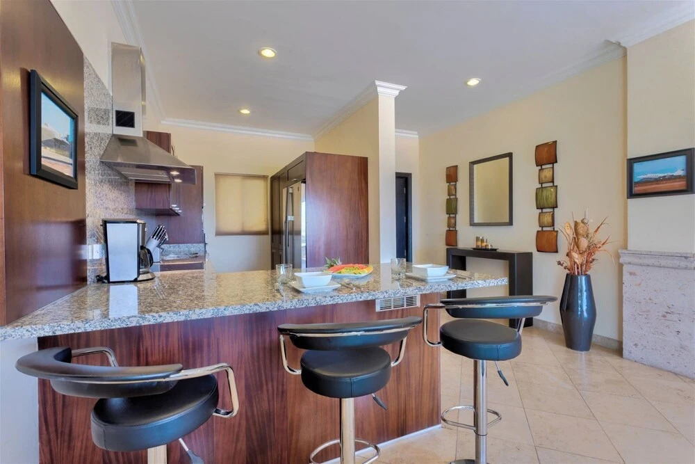 The Village 601 Beautiful Penthouse With Ocean Views