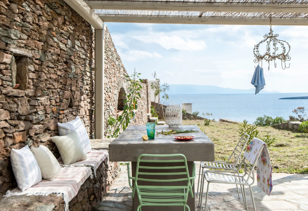 K for Kythnos Sun & Ocean House