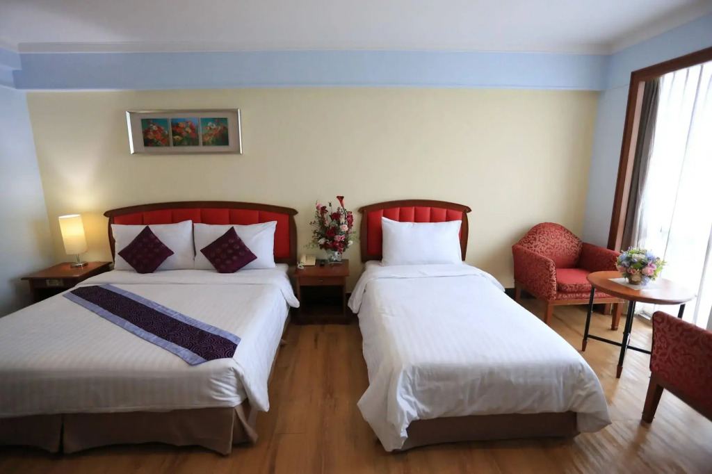 Karnmanee Palace Hotel