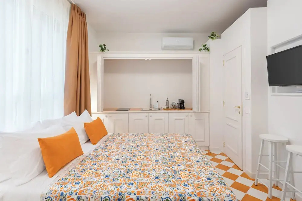 Luxury New Sorrento Home With Terrace - Sleeps 12
