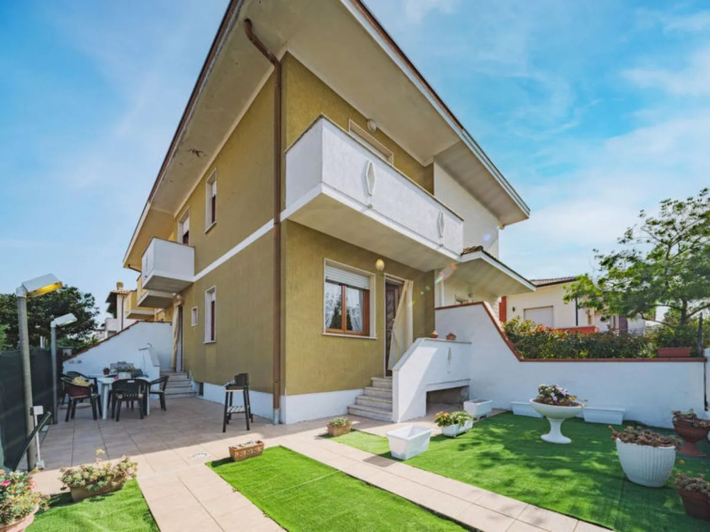 House Giulia Torre del Lago Puccini