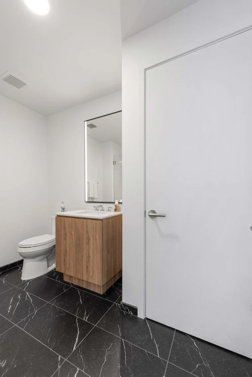 Lux 67fl Apt Lake Views Top Residential Sky Deck