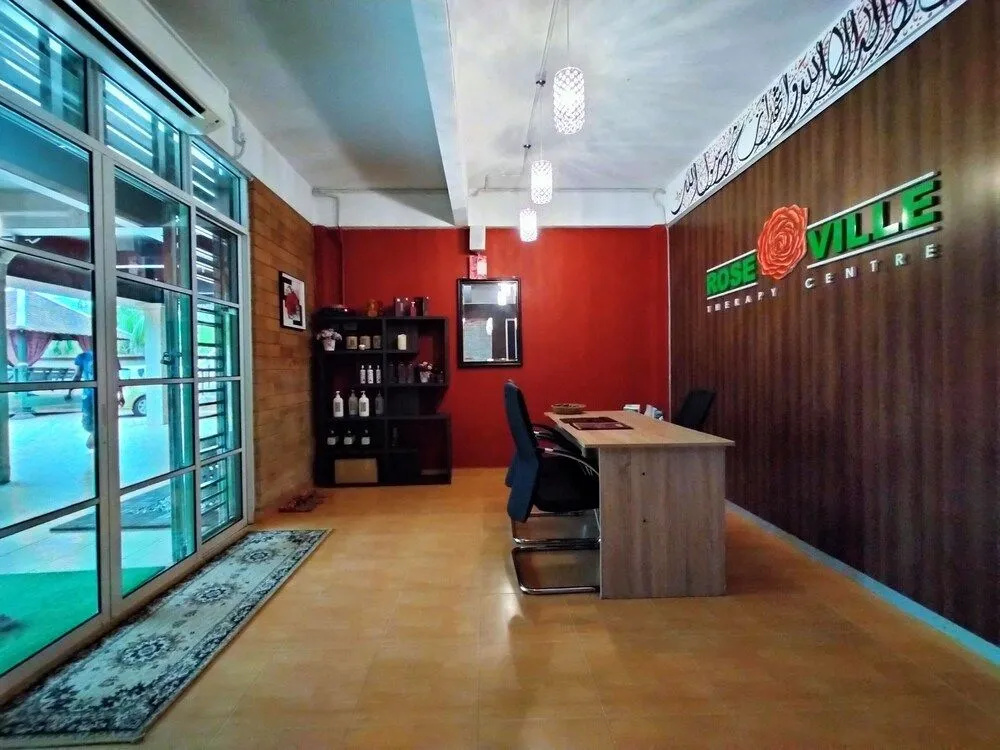 OYO 89934 Rose Village Inn & Spa