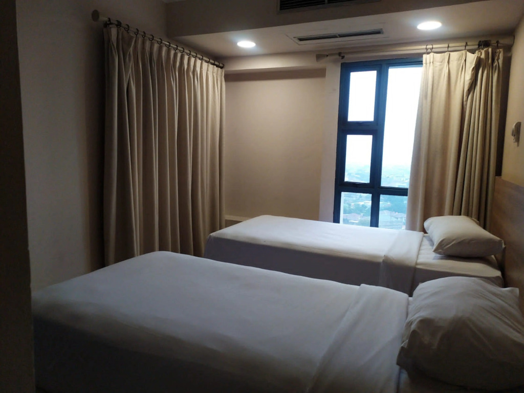 Grand Tropic Suites Hotel