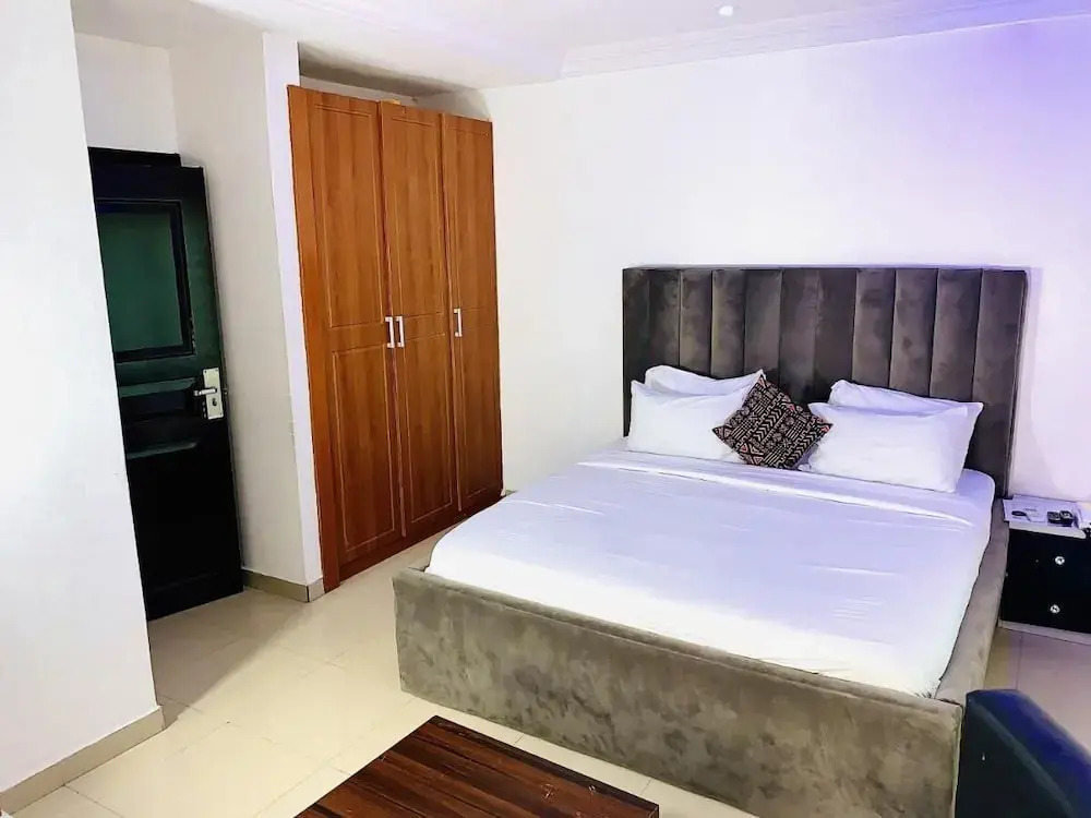 Vintage Classic Suites