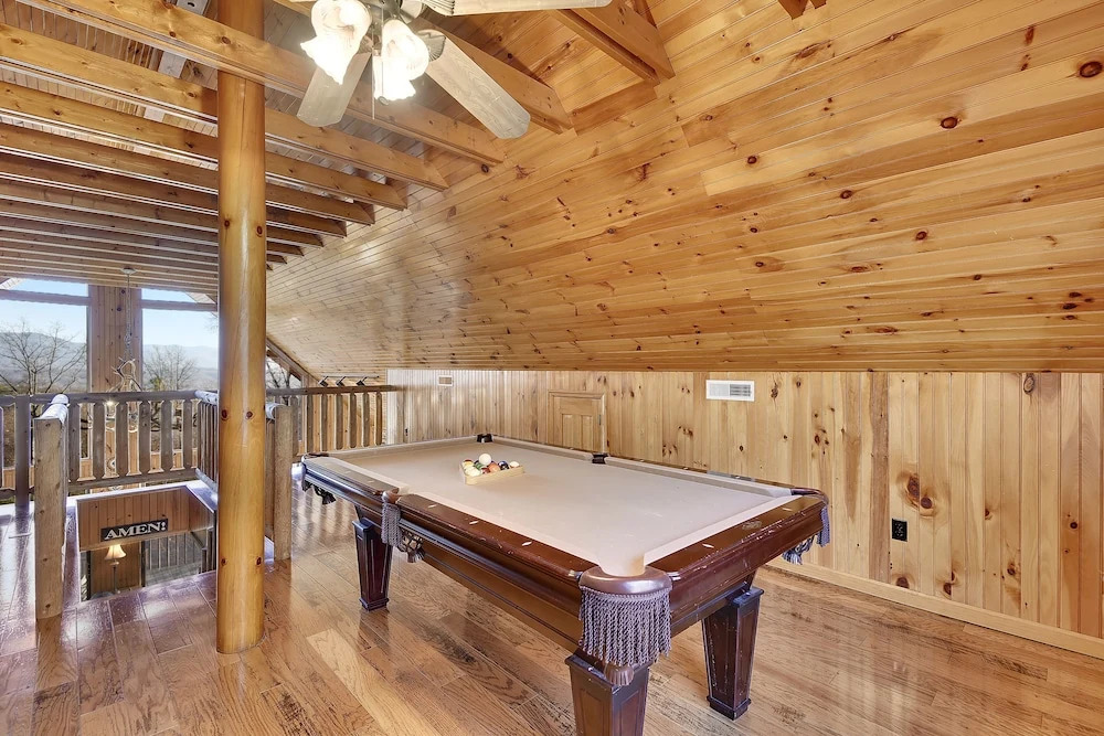 Bluff Mountain Lodge 3 Bedroom Cabin