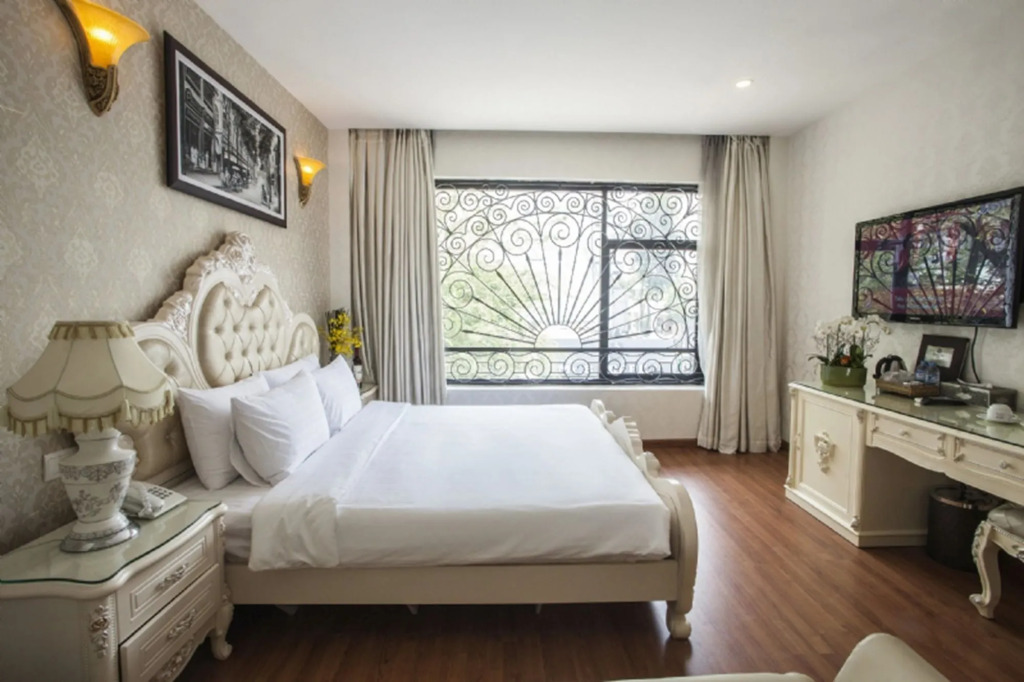 Golden Star Hotel