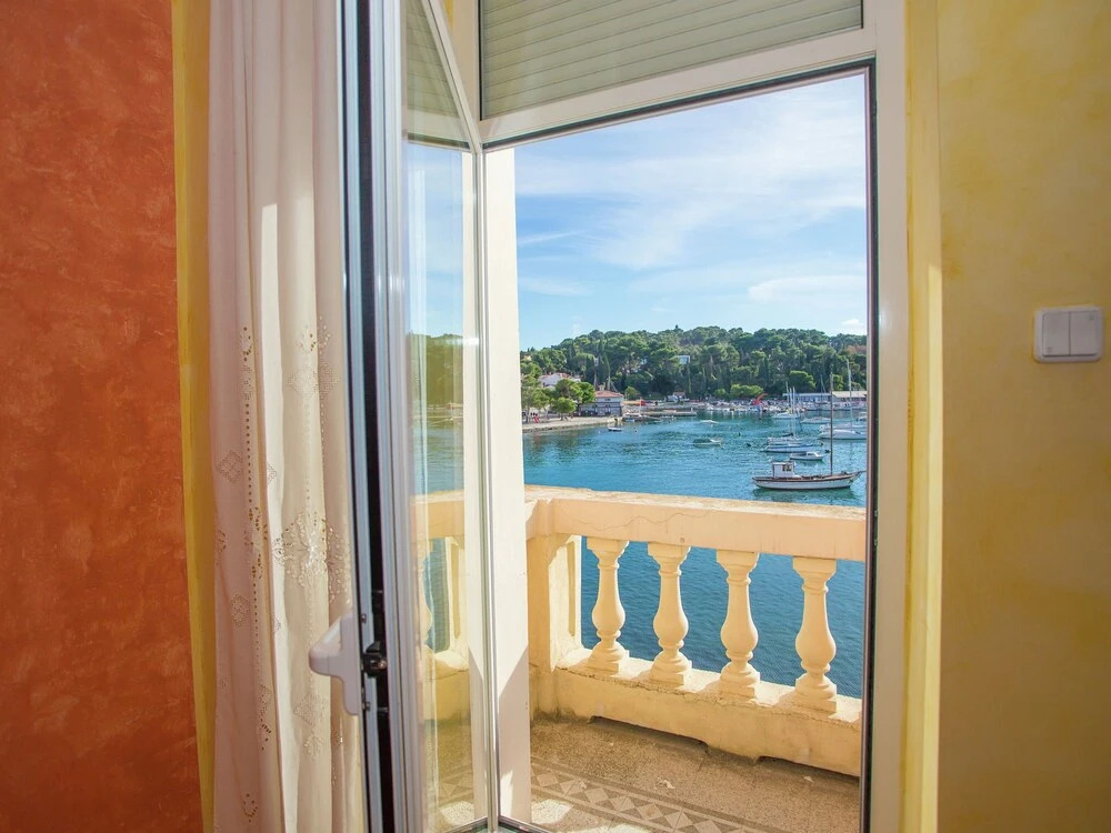 Standard Apartment Located on the Promenade in Rovinj With a sea View