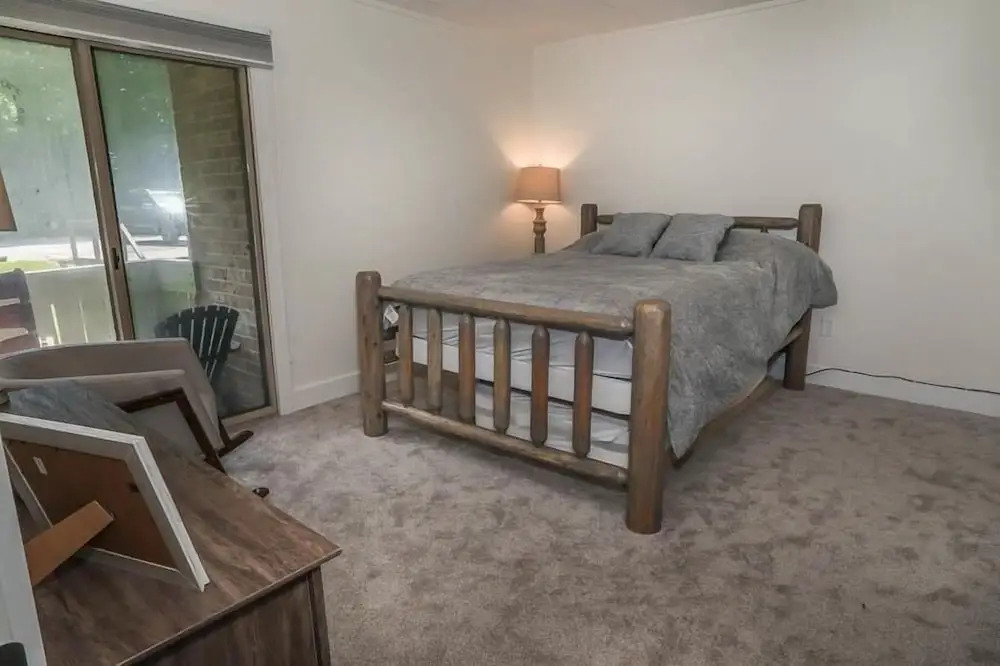 Seven Springs 2 Bedroom Premium Condo, Pet Friendly! by RedAwning