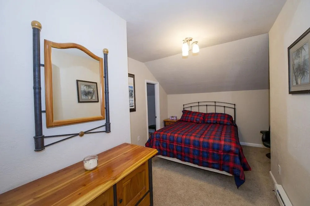 Base 9 Aprés Ski Condo: Stroll To Slopes, Downtown