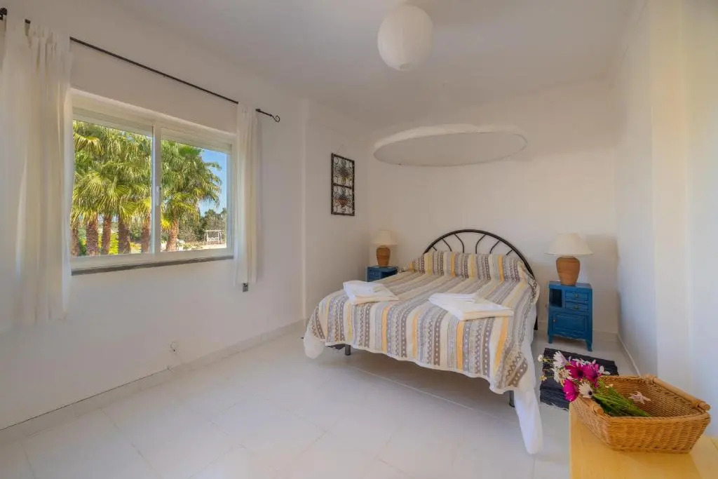 Ceu Azul - Elevated apartment with stunning views and big garden - Somewhere Special