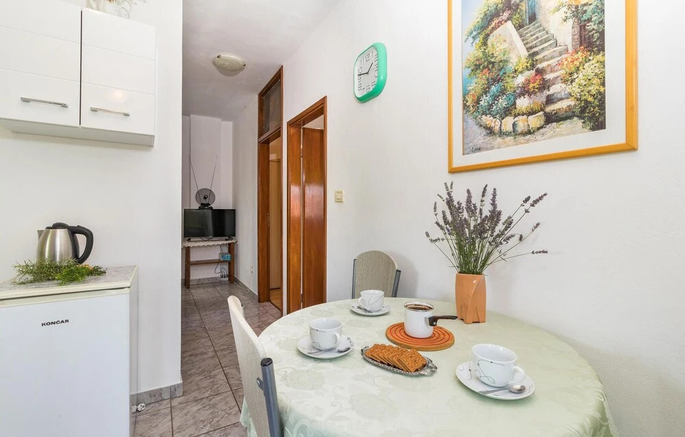 One-Bedroom Holiday Home In Valbandon